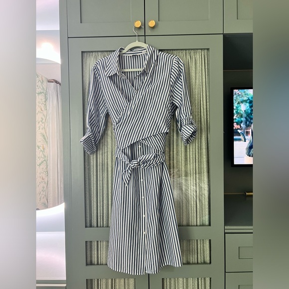 Seraphine Maternity and Nursing, blue and white dress, size 8 - Picture 1 of 2